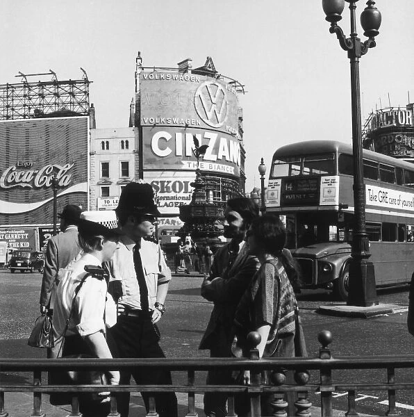 Met Police officers at Piccadilly Circus, London