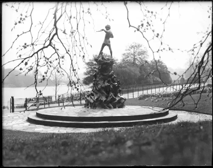 Framed Print : Peter Pan Print: Kensington Gardens Statue Framed Print : Peter Pan Print: Kensington Gardens Statue