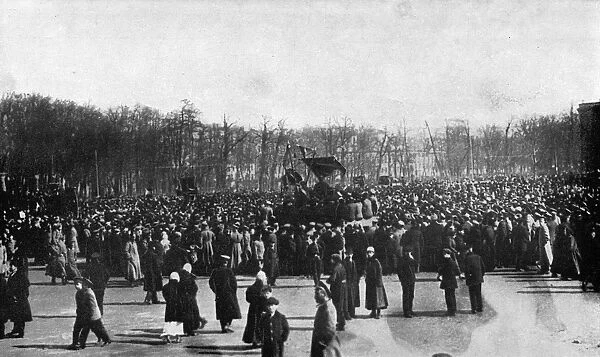 Public gathering during the Revolution, Russia