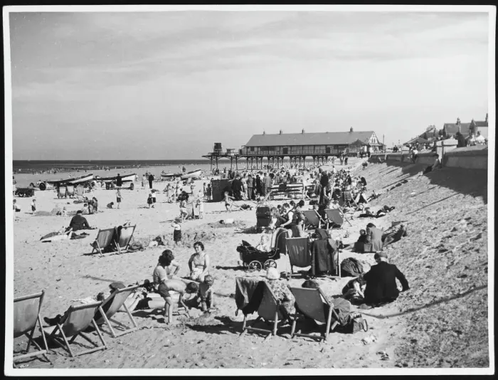 Framed Print : Redcar Beach Scene, 1950s Colour Print Framed Print : Redcar Beach Scene, 1950s Colour Print