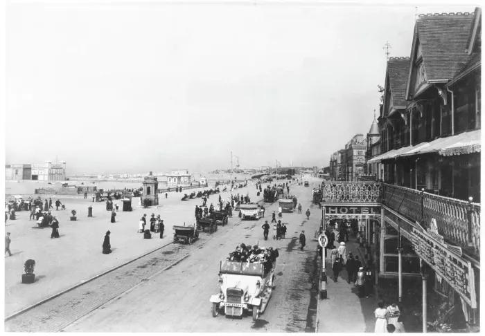 Framed Print : East Parade Print, Rhyl 1914