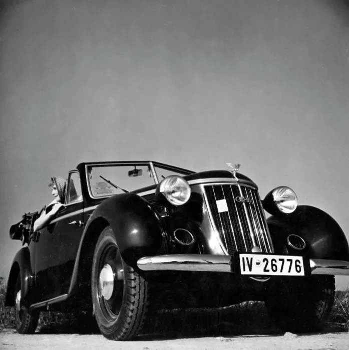 Framed Print : 1930s Rolls-Royce Convertible Print Framed Print : 1930s Rolls-Royce Convertible Print