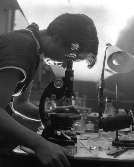 Framed Print : Rosalind Franklin Print: DNA Structure Pioneer Framed Print : Rosalind Franklin Print: DNA Structure Pioneer