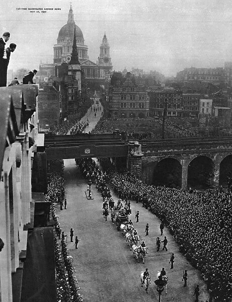 Royal procession leaving St Pauls Cathedral, London