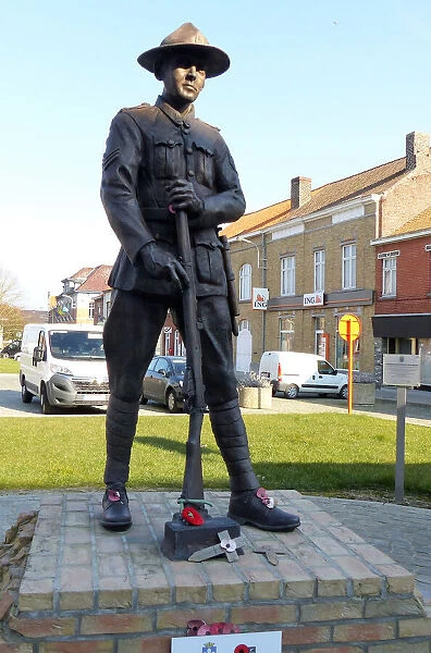 Statue to New Zealand Forces who fought at Messines (Mesen)