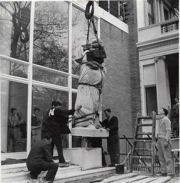 Statue outside Baden Powell House, London