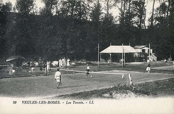 Veules-les-Roses - Playing tennis