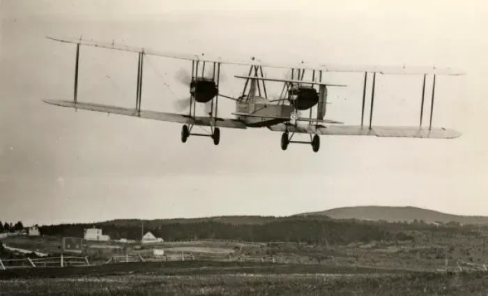 Framed Print : Vickers Vimy Biplane Print 1919 Framed Print : Vickers Vimy Biplane Print 1919