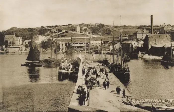Framed Print : View of the Outer Quay, Brixham, Devon Print (1920s) Framed Print : View of the Outer Quay, Brixham, Devon Print (1920s)