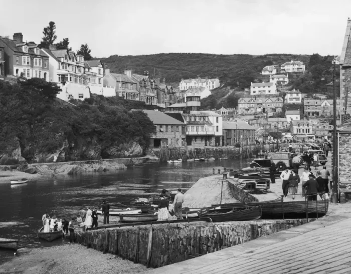 Framed Print : West Looe 1950s Print, River Looe Scene Framed Print : West Looe 1950s Print, River Looe Scene