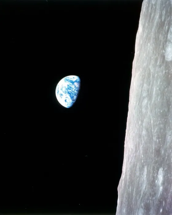 Framed Print : Earthrise Print: Apollo 8 Lunar Horizon Framed Print : Earthrise Print: Apollo 8 Lunar Horizon