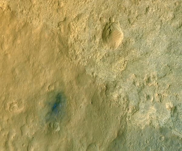 Curiosity rover on Mars, satellite image C014  /  4940