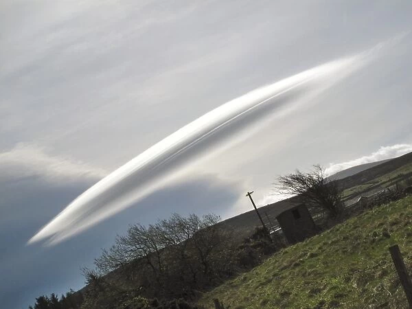 Flying saucer cloud