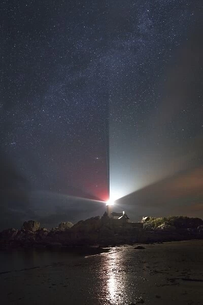 Lighthouse under the Milky Way C016  /  9584