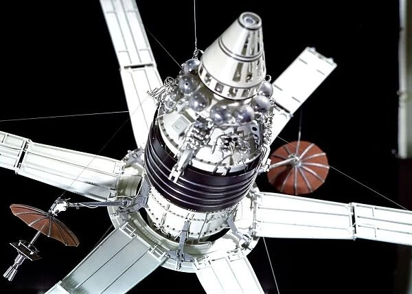 Model of Russian Molniya-1 satellite
