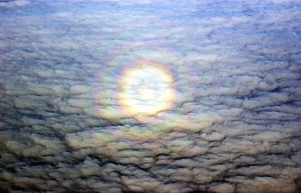 Newtons rings on clouds