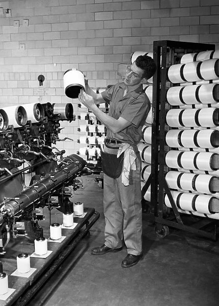 Nylon production, 1950s C018  /  0672