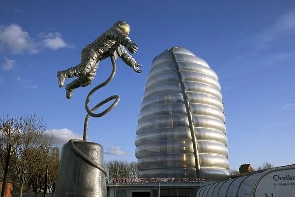 Pioneer statue, UK National Space Centre