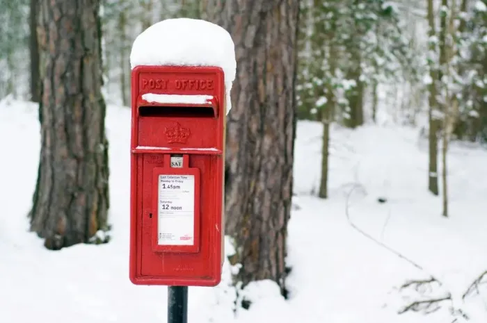 Framed Print : Red post box in snow print Framed Print : Red post box in snow print