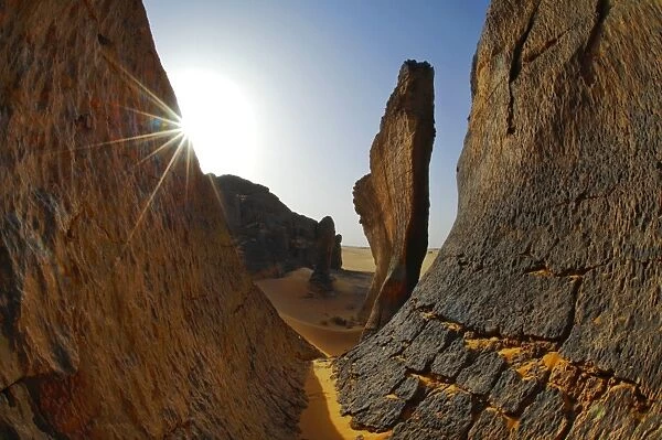 Rock formations, Algerian Sahara C014  /  1625