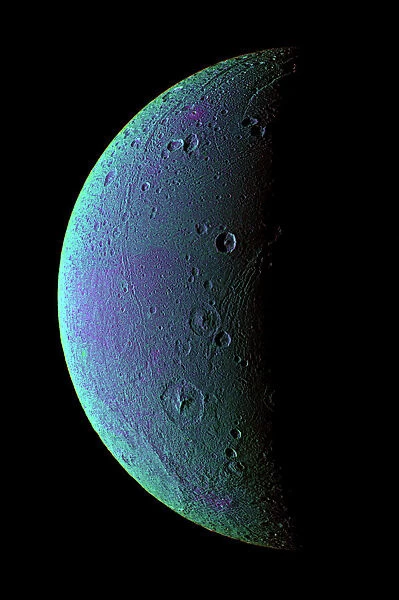 Saturns moon Dione, Cassini image