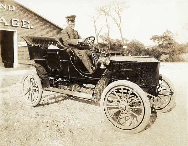 Stanley Steamer car, 1906