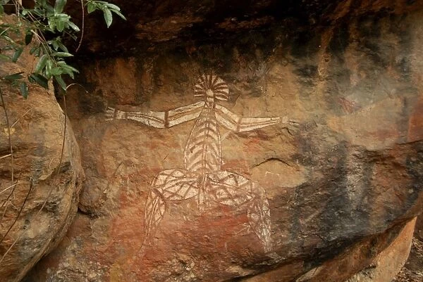 Aboriginal paintings in rock shelter in quartzite cliff, Nourlangie Rock