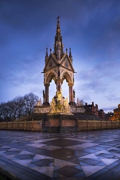 Albert Memorial at dusk, Kensington Gardens, London, England, United Kingdom, Europe