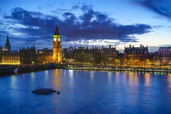 Big Ben (the Elizabeth Tower) and Westminster Bridge at dusk, London, England, United Kingdom