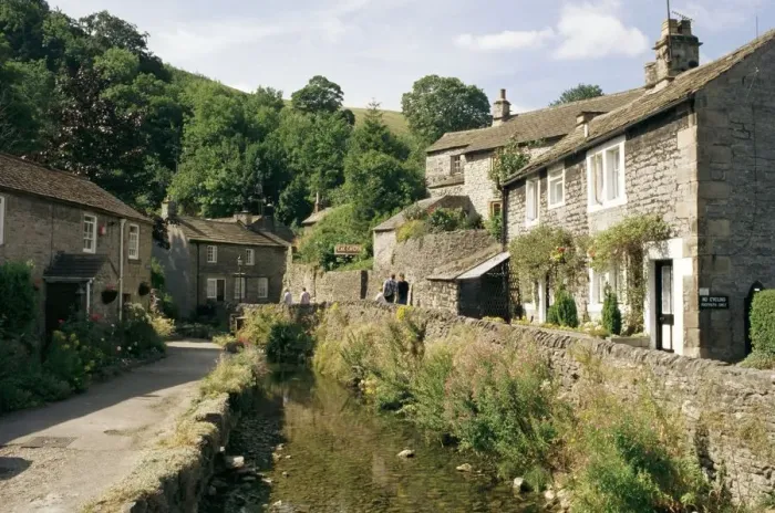 Framed Print : Castleton Print - Peak District Landscape Framed Print : Castleton Print - Peak District Landscape
