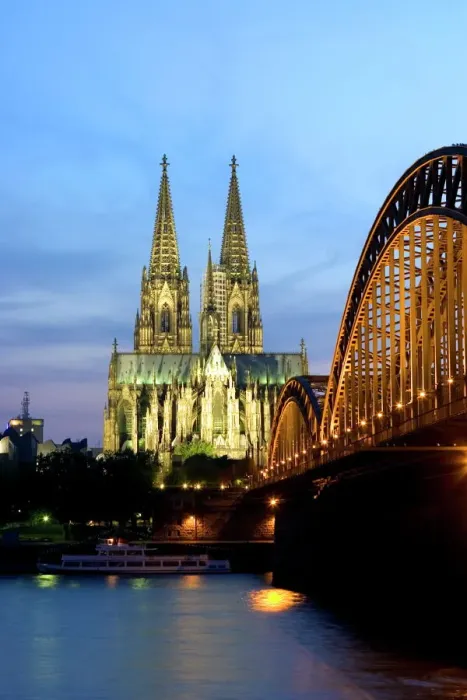 Framed Print : Cologne Cathedral Print at Night Framed Print : Cologne Cathedral Print at Night
