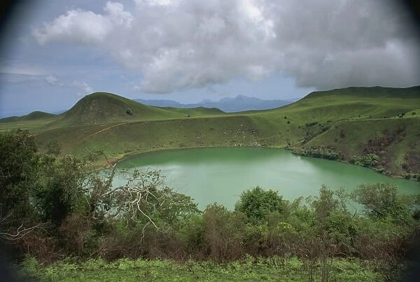 Crater lake at Manengouba, western area, Cameroon, West Africa, Africa