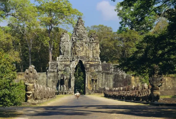 Framed Print : Bayon Temple Complex Print Framed Print : Bayon Temple Complex Print
