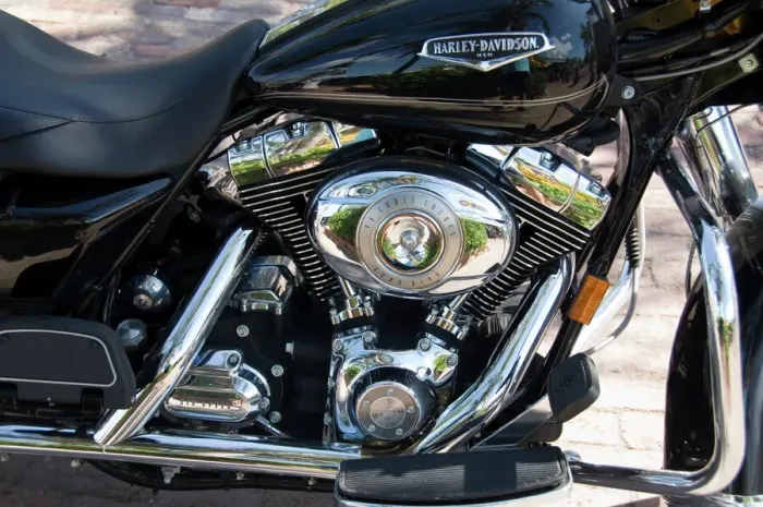 Framed Print : Harley Davidson Motorcycle Print Framed Print : Harley Davidson Motorcycle Print