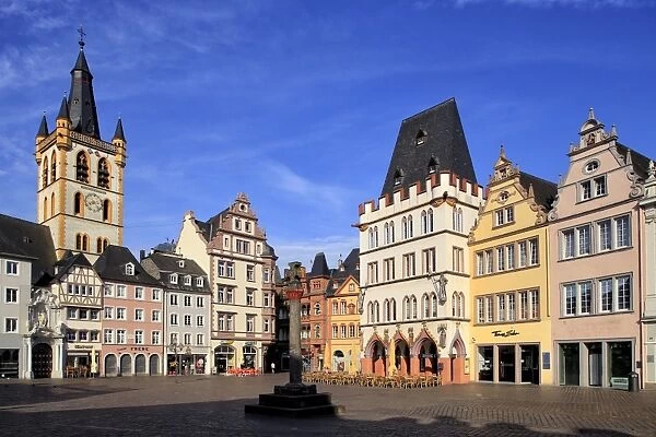 Hauptmarkt, Main Market Square, with St. Gangolf Church and Steipe Building, Trier