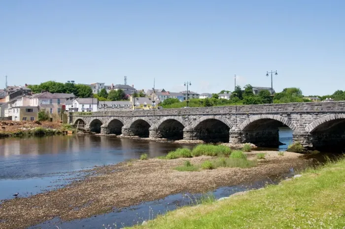 Framed Print : Killorglin Print: A scenic view of Killorglin in County Kerry, Ireland Framed Print : Killorglin Print: A scenic view of Killorglin in County Kerry, Ireland