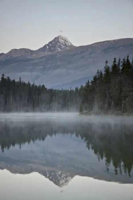 Framed Print : Mount Edith Cavell Print, a reflection in Leach Lake Framed Print : Mount Edith Cavell Print, a reflection in Leach Lake