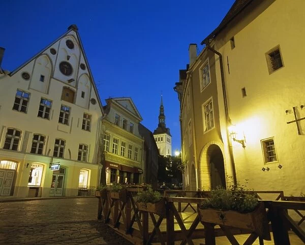 Old Town at dusk, UNESCO World Heritage site, Tallinn, Estonia, Baltic States, Europe