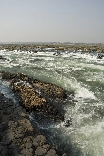 Rapids on the Narmada River just west of Maheshwar