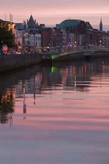 Framed Print : River Liffey Print at Dusk Framed Print : River Liffey Print at Dusk