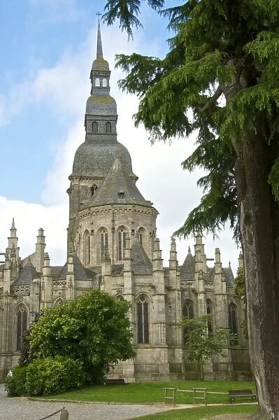 Saint Sauveur Basilica, Roman Gothic, Dinan, Brittany, Cotes d Armor, France, Europe