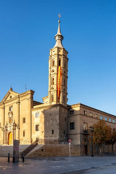 Salvador Cathedral on a sunny day, Zaragoza, Aragon, Spain, Europe