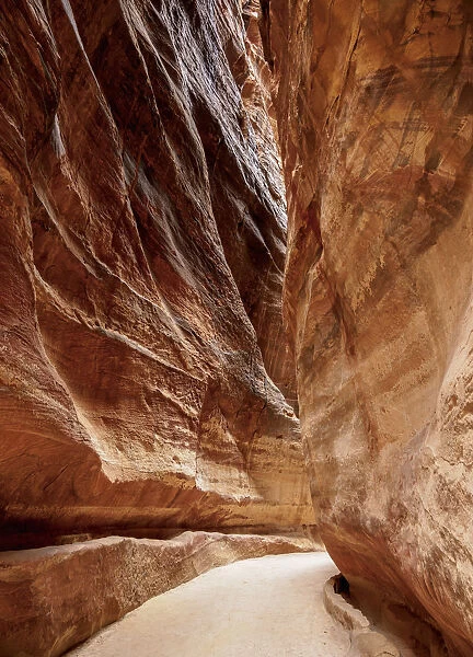 The Siq, Petra, UNESCO World Heritage Site, Ma an Governorate, Jordan, Middle East