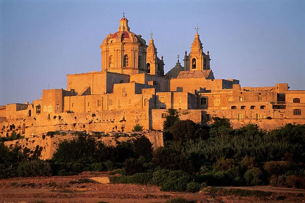 St. Pauls Cathedral and city walls, Mdina, Malta, Mediterranean, Europe