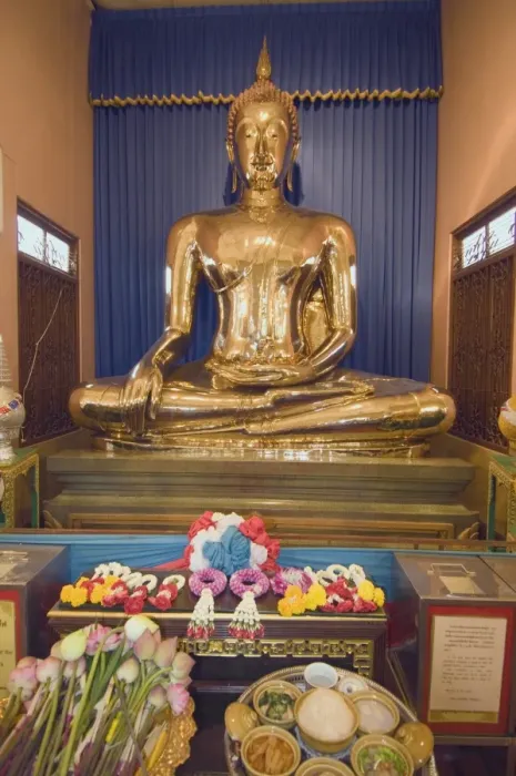 Framed Print : Solid Gold Sukhothai Buddha Print Framed Print : Solid Gold Sukhothai Buddha Print
