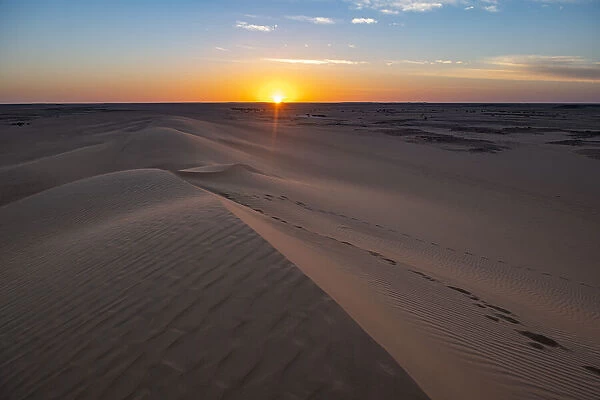 Sunset over the sand dunes, Djado Plateau, Sahara, Niger, Africa