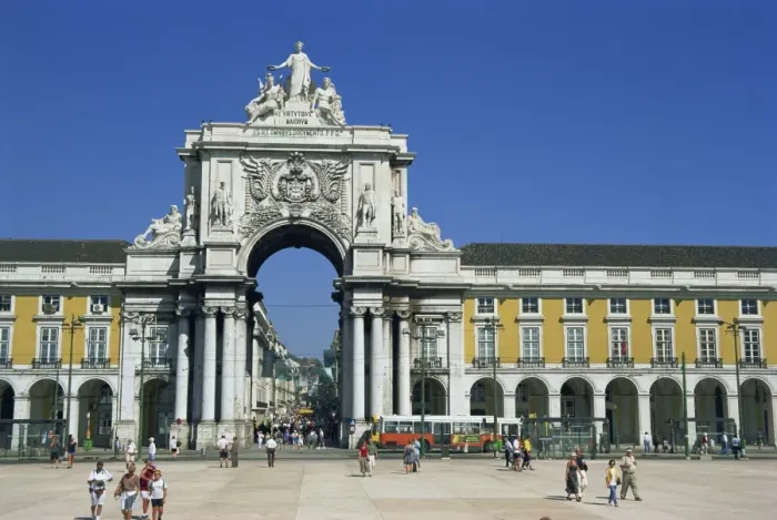 Framed Print : Triumphal Arch Print, Lisbon Square Framed Print : Triumphal Arch Print, Lisbon Square