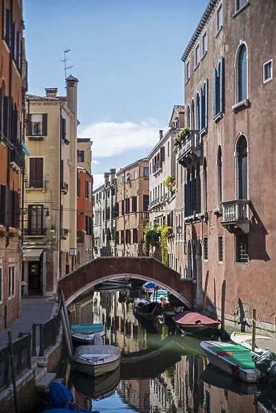 Venetian canal and bridge, Venice, UNESCO World Heritage Site, Veneto, Italy, Europe