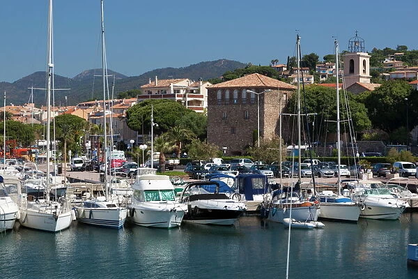 View over marina, Sainte-Maxime, Var, Provence-Alpes-Cote d Azur, Provence, France, Mediterranean, Europe