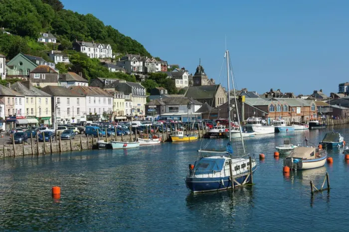 Framed Print : Waterfront at Looe Print, Cornwall, England Framed Print : Waterfront at Looe Print, Cornwall, England